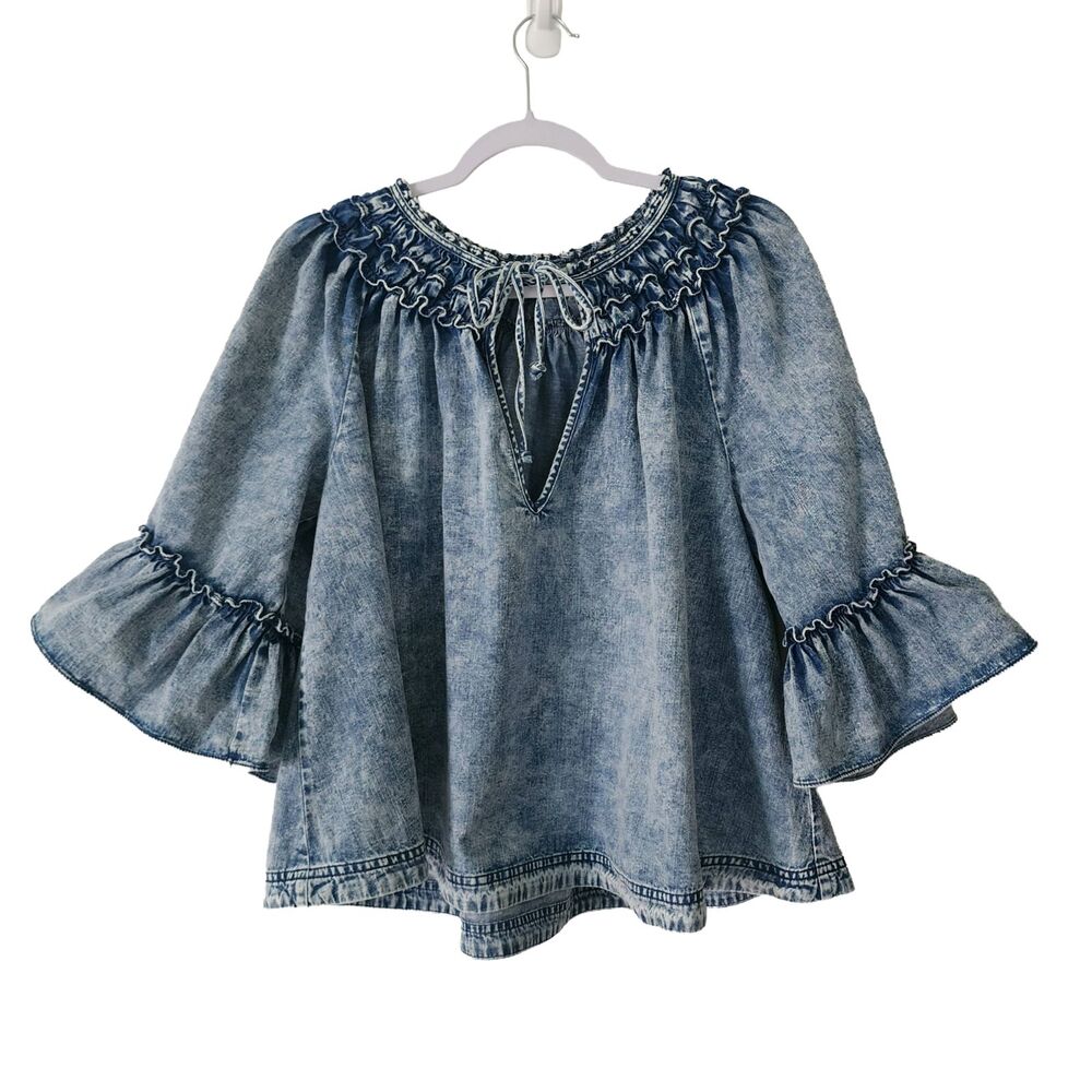 Free People Ainsley Denim Blouse M EUC Indigo Blue Chambray Jean Shirt OB124581